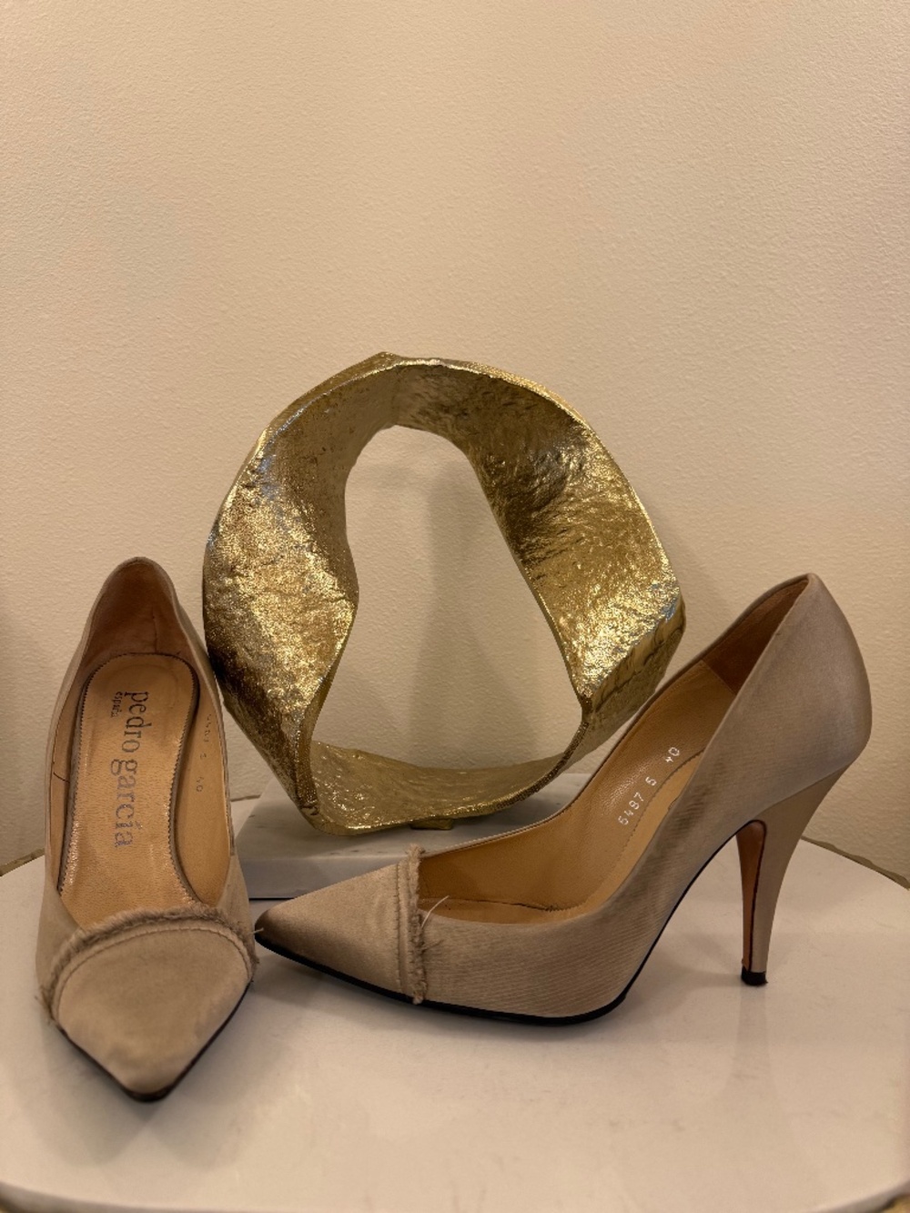Pedro Garcia Satin heals